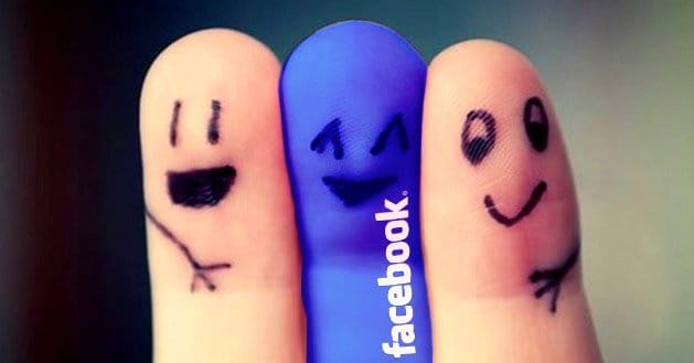 facebook-Keeps-family-and-friends-close
